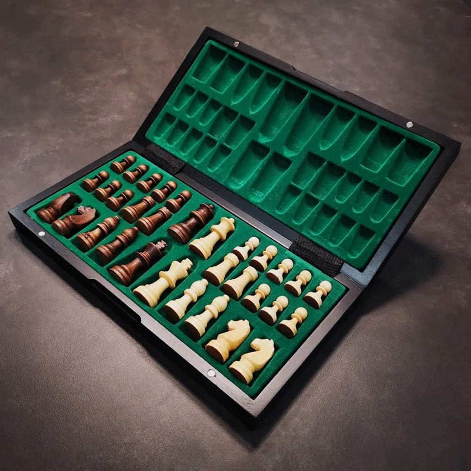 Schaakspel Magnetisch massief hout schaakschaak houten vouwen draagbaar schaakbord for kinderen volwassen beginners spel Schaaksets voor kinderen en volwassenen