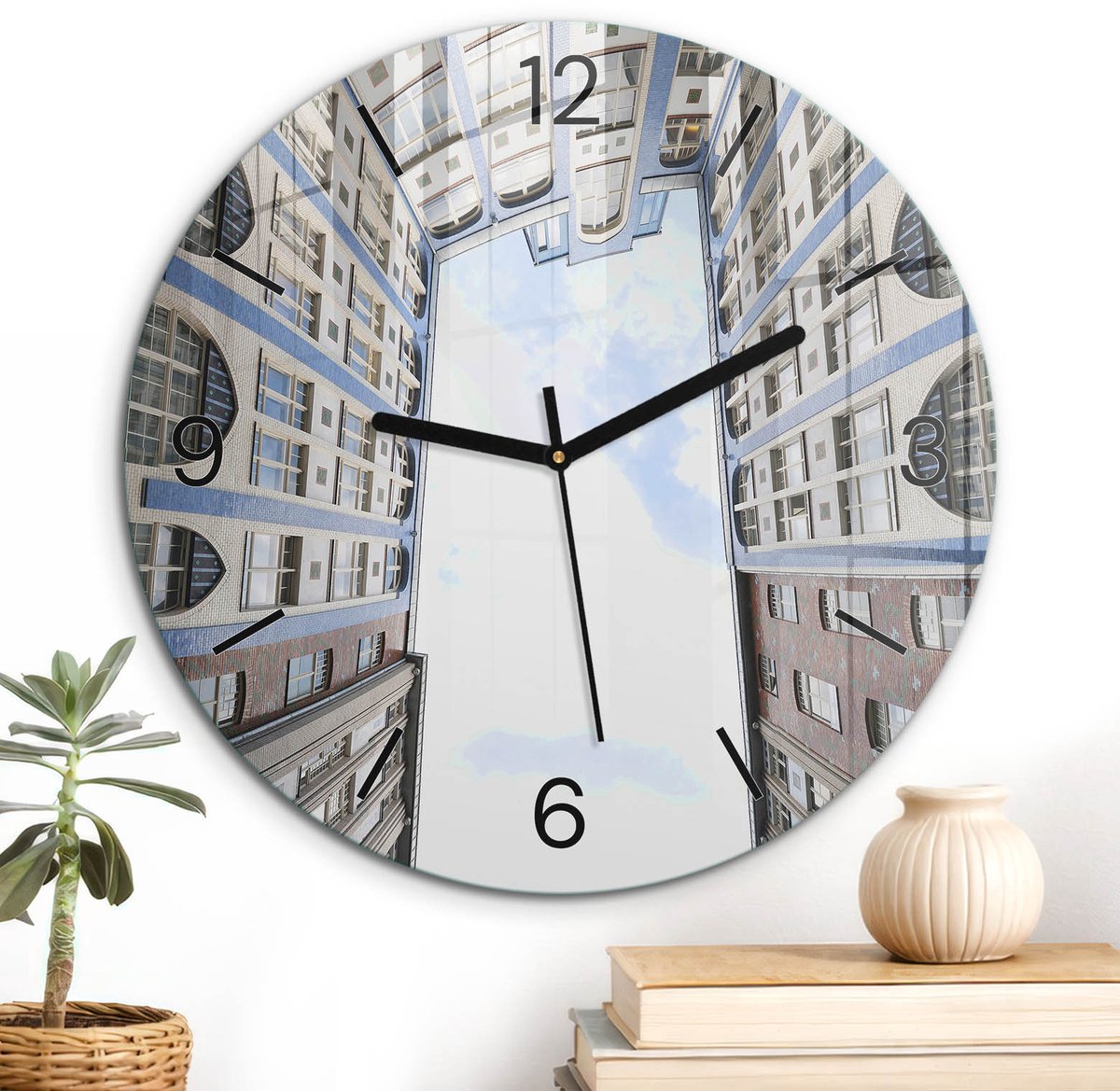 ArtPrintCave Wit Glazen Klok - Wandklok 30 cm - Muurklok Rond - Interieur Van De Binnenplaats Wandklok Keuken - Achtergronden En Patronen Unieke Klok - Zwarte Klokwijzers