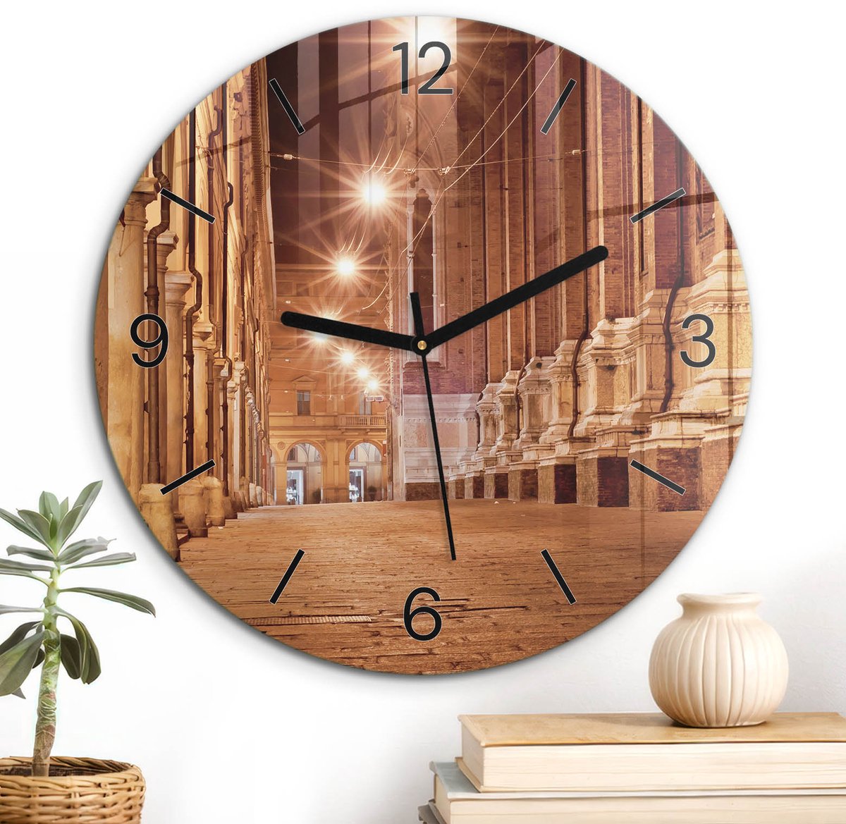 ArtPrintCave Bruin Glazen Klok - Wandklok 30 cm - Muurklok Rond - Nachtwandeling Unieke Klok - Steden Stille Wandklok - Zwarte Klokwijzers