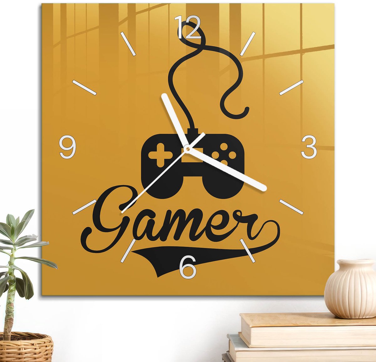 ArtPrintCave Oranje Glazen Klok - 30x30 cm - Wandklok Vierkant - Gamercontroller Stille Wandklok - Teksten Wandklok Keuken - Witte Klokwijzers
