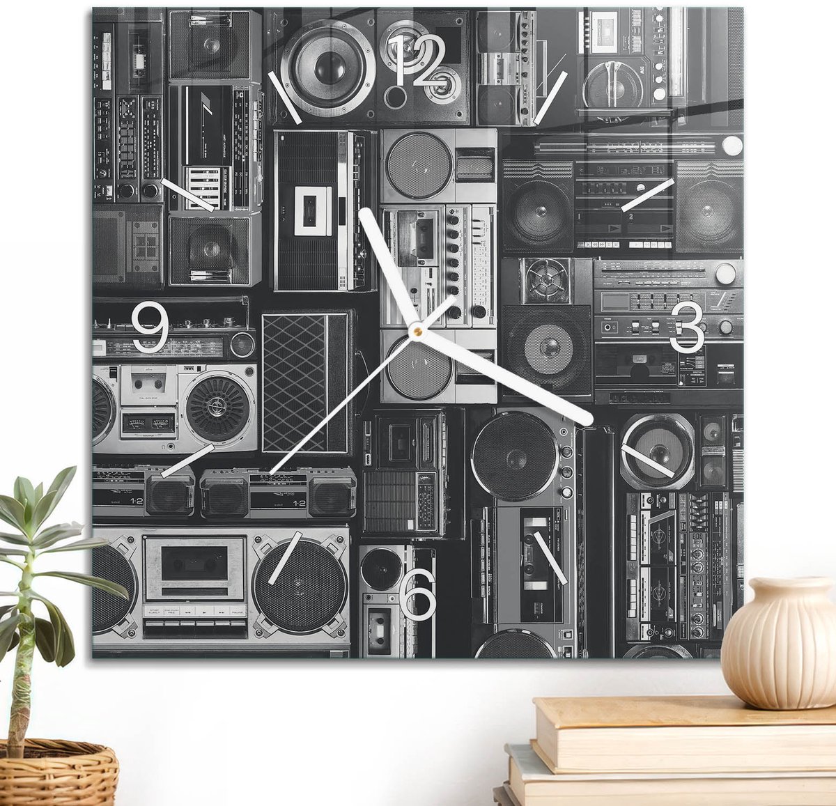 ArtPrintCave Zwart Glazen Klok - 30x30 cm - Wandklok Vierkant - Geluidsruimte Wandklok Keuken - Geometrie Unieke Klok - Witte Klokwijzers