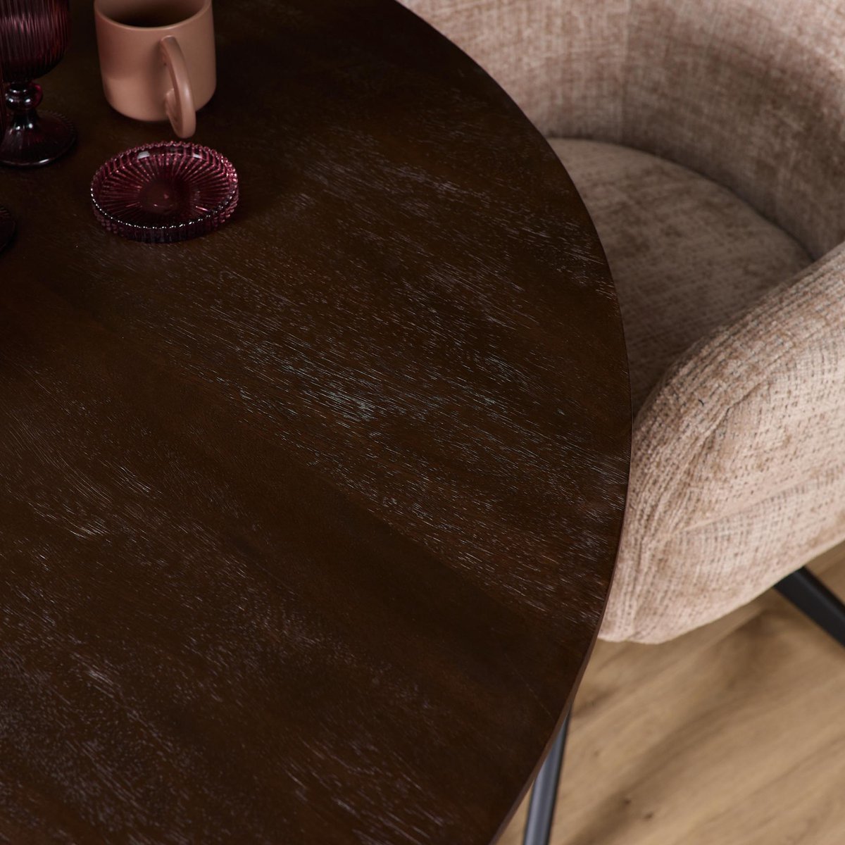 Starfurn Eettafel Madison - Deens Ovaal Bruin/Zwart - 130x130x76cm