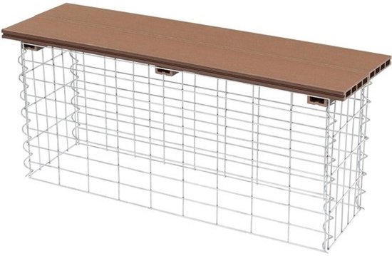 Gabionen bank met een bruine houtlook WPC zitting. Het frame is van zilverkleurig metaalgaas.