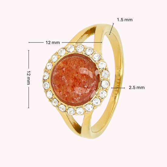 Goudkleurige ring met een ronde rode kwartssteen, omringd door kristallen en maataanduidingen in mm.