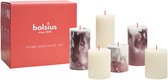 Bolsius Home Ambiance Set met zes stompkaarsen in crème en paars, deels met marmerpatroon, met rode doos.
