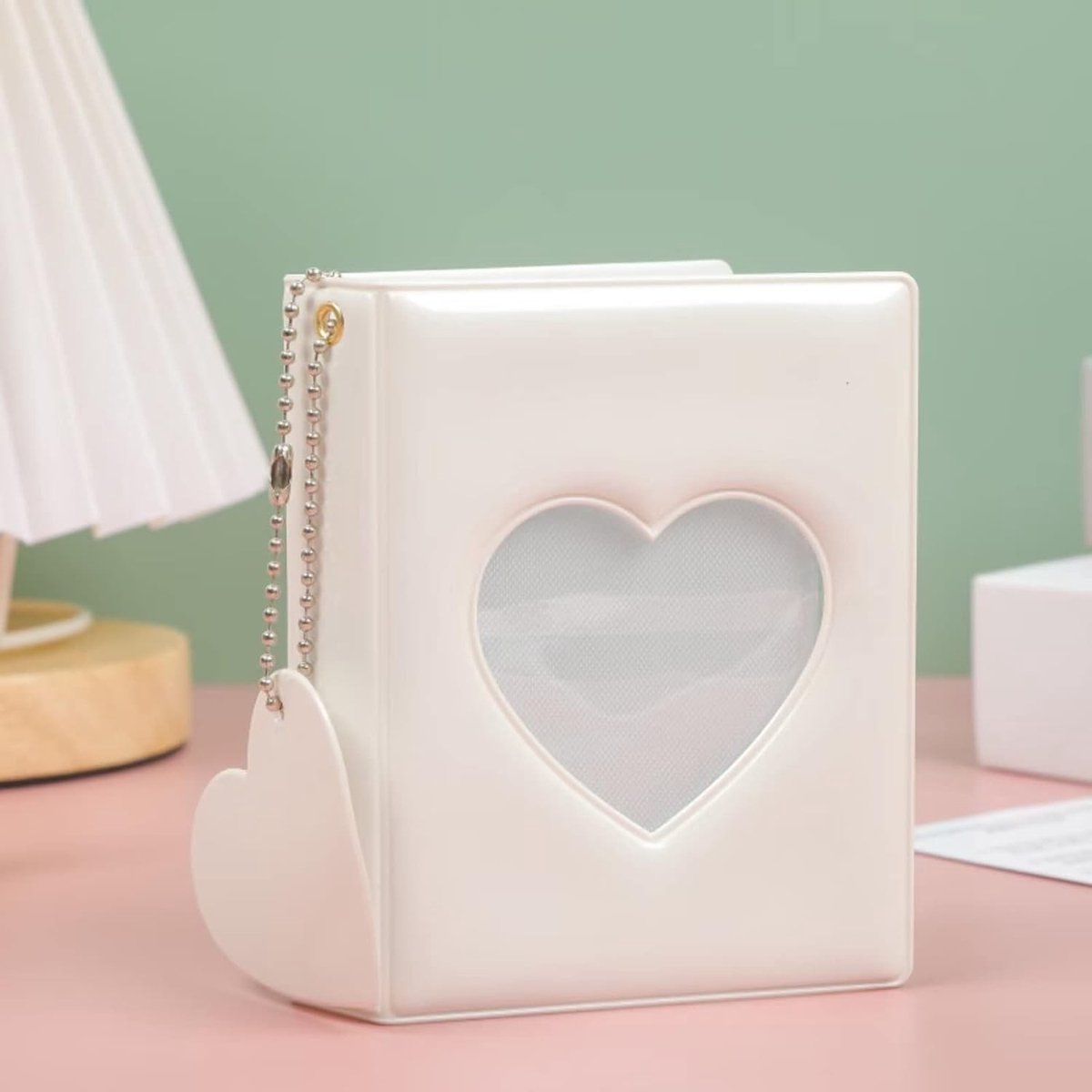 Mini Foto Album voor Kpop Kaarten met Hartvormige Pendant, 32 Pockets voor ID en Visitekaarten, Wit