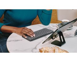 Logitech Keys To Go 2 - Draadloos Tablettoetsenbord - Bluetooth - Azerty FR - Graphite