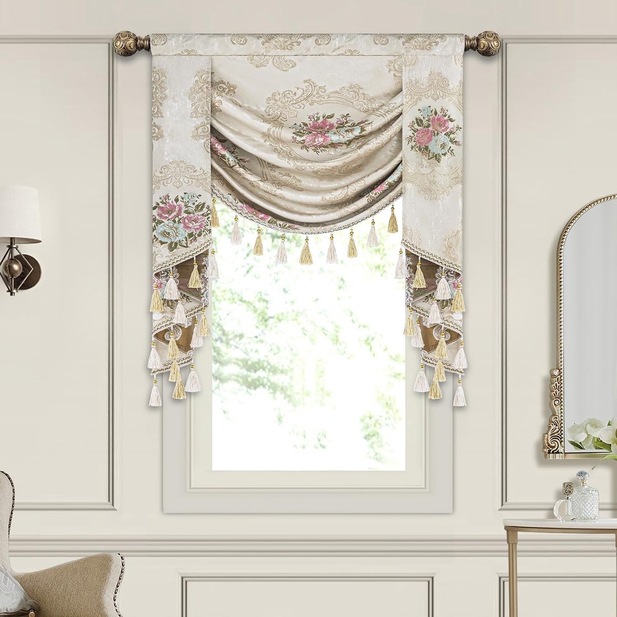 And Mill Luxe jacquard watervalvolant voor woonkamer slaapkamer, bloemen damast swag-raamvolant met kwastjes, parelmoer beige swaggordijnen voor banket, vakantiedecoratie (W99 inch, 1 paneel)