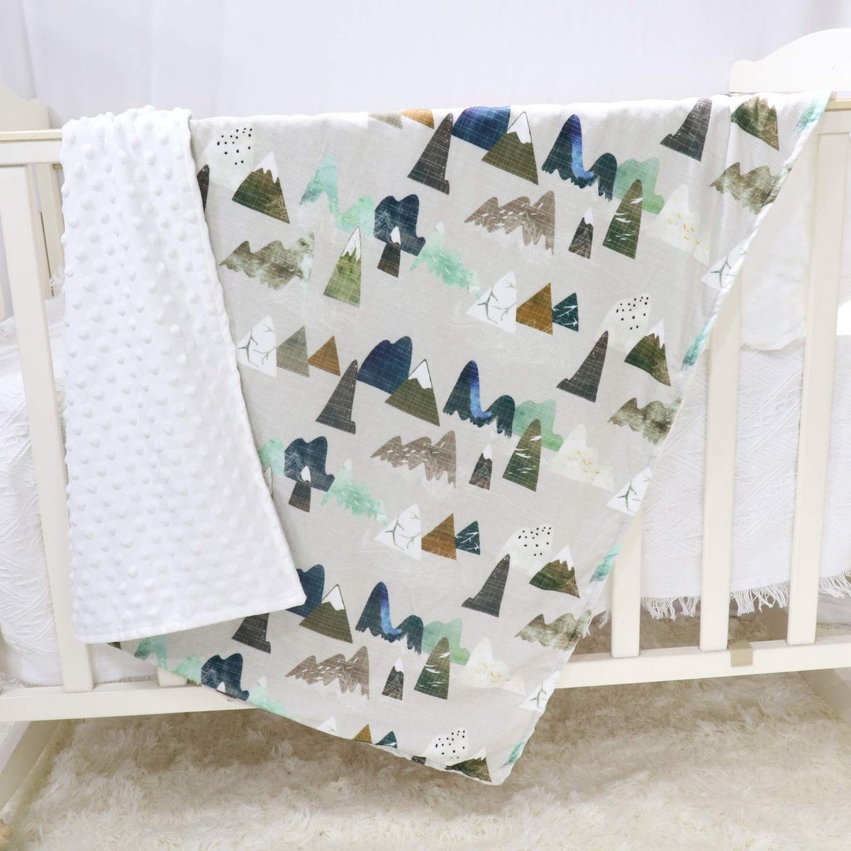 Omgoods - Paarse Bloemen Minky Babydeken voor Peuters