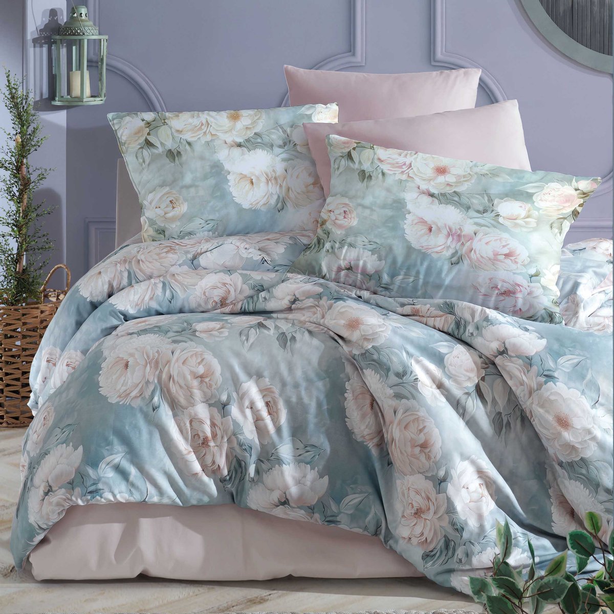 Darymex Luxury Havin Dekbedovertrek 220x200 cm - Blauw / Poederroze - Grote Bloemen - 100% Katoen-Satijn (127 g/m²) - Lits-Jumeaux - Met Ritssluiting - Luxe Cadeaubox - OEKO-TEX® - Met 2 Kussenslopen 70x80 cm