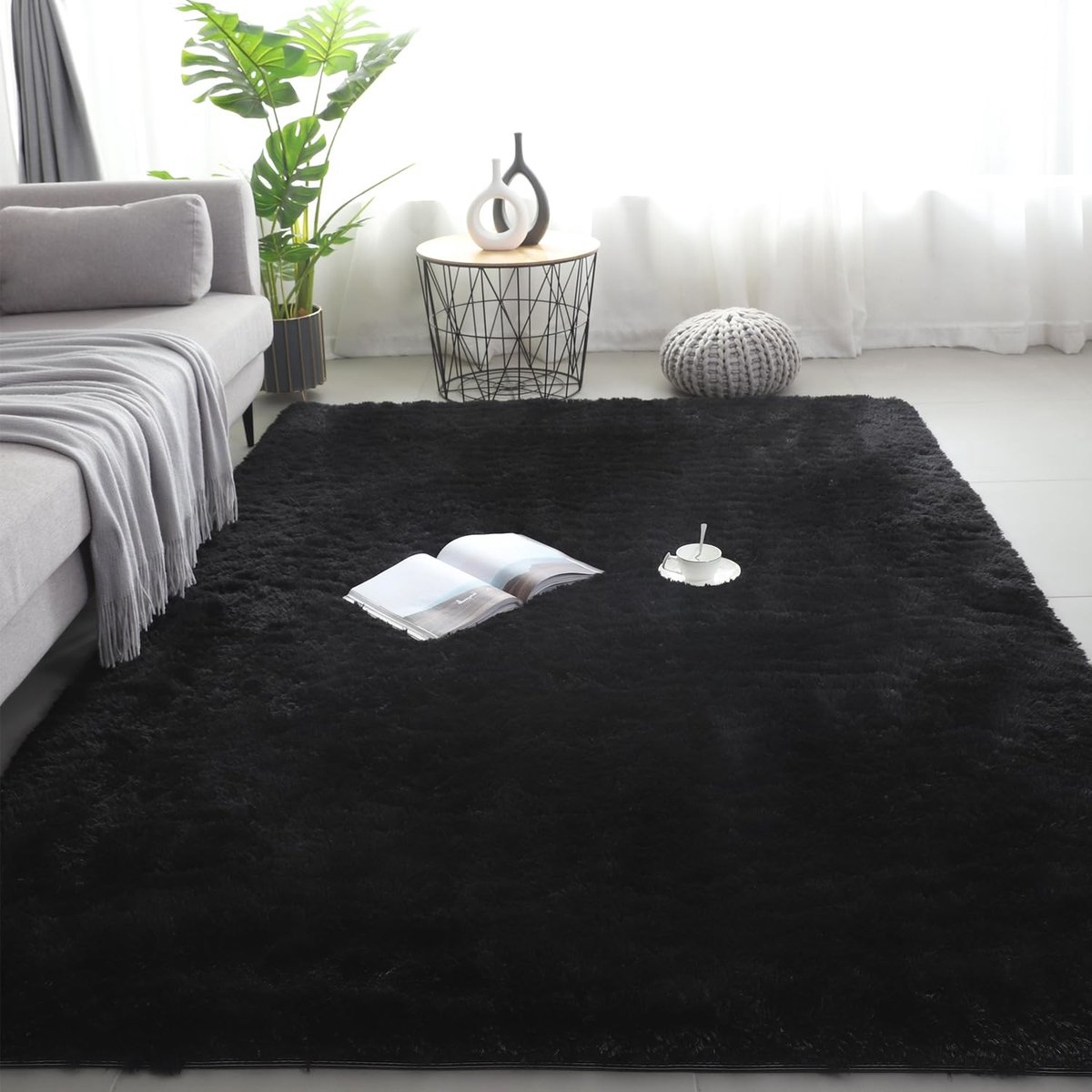 Omgoods - Super Fluffy Antislip Tapijt - Wasbaar met 8 Gratis Antislip Stickers