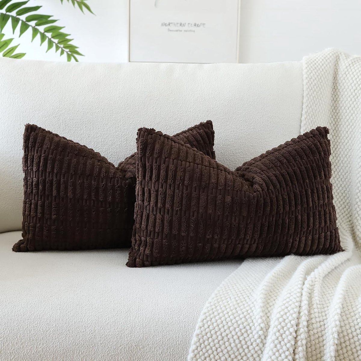 Set van 2 Zachte Corduroy Kussenhoezen, Moderne Decoratieve Kussens voor Bank en Slaapkamer, 12 x 20 Inch, 30 x 50 cm, Chocoladekleurige Kussens voor Woonkamer en Slaapkamer