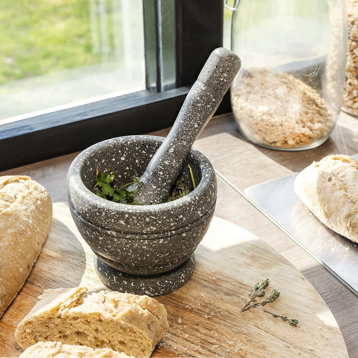 Vijzel met stamper - Kruiden malen - Specerijen malen - Kruidenmixen - Kunststof - Diameter 10 cm
