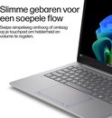 Zilverkleurige HP laptop met focus op het touchpad met gebarenbediening.