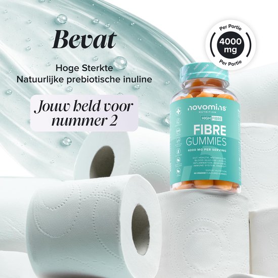 Flesje Novomins vezelgummies van 4000 mg op een stapel toiletrollen. Bevat hoge sterkte natuurlijke prebiotische inuline.