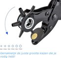 Gaatjestang met 6 verwisselbare ronde ponskoppen, 2mm tot 4.5mm. Tekst: Gemakkelijk de juiste grootte kiezen die je nodig hebt!