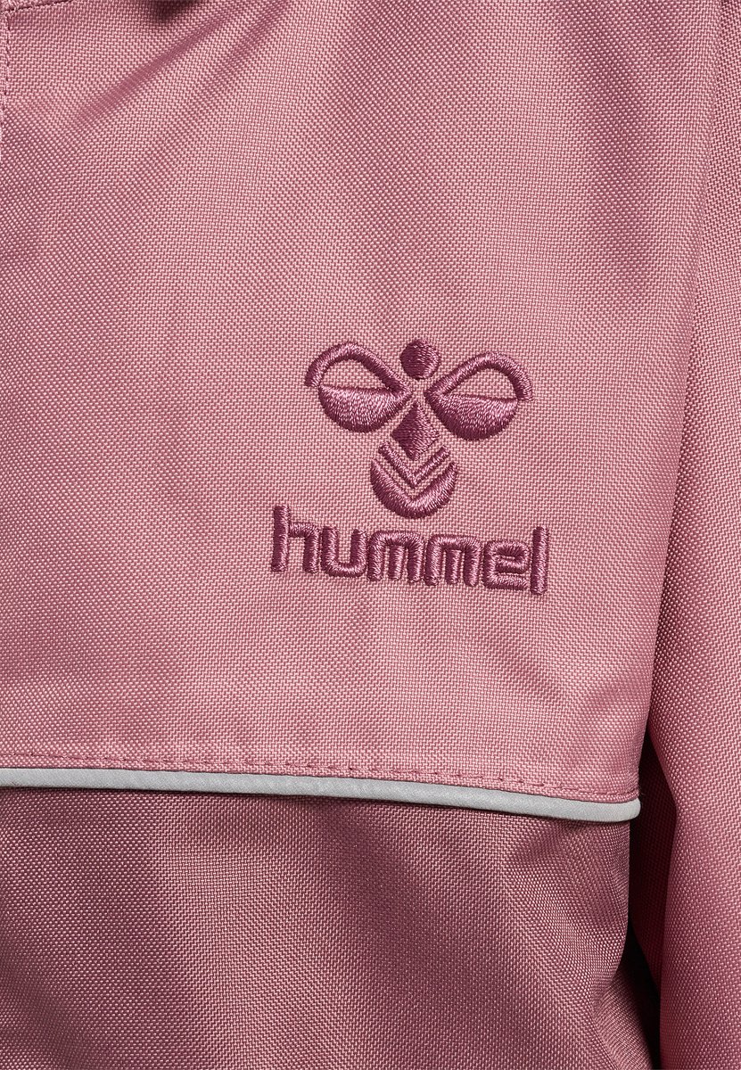 hummel hmlSNOOPY TEX SNOWSUIT