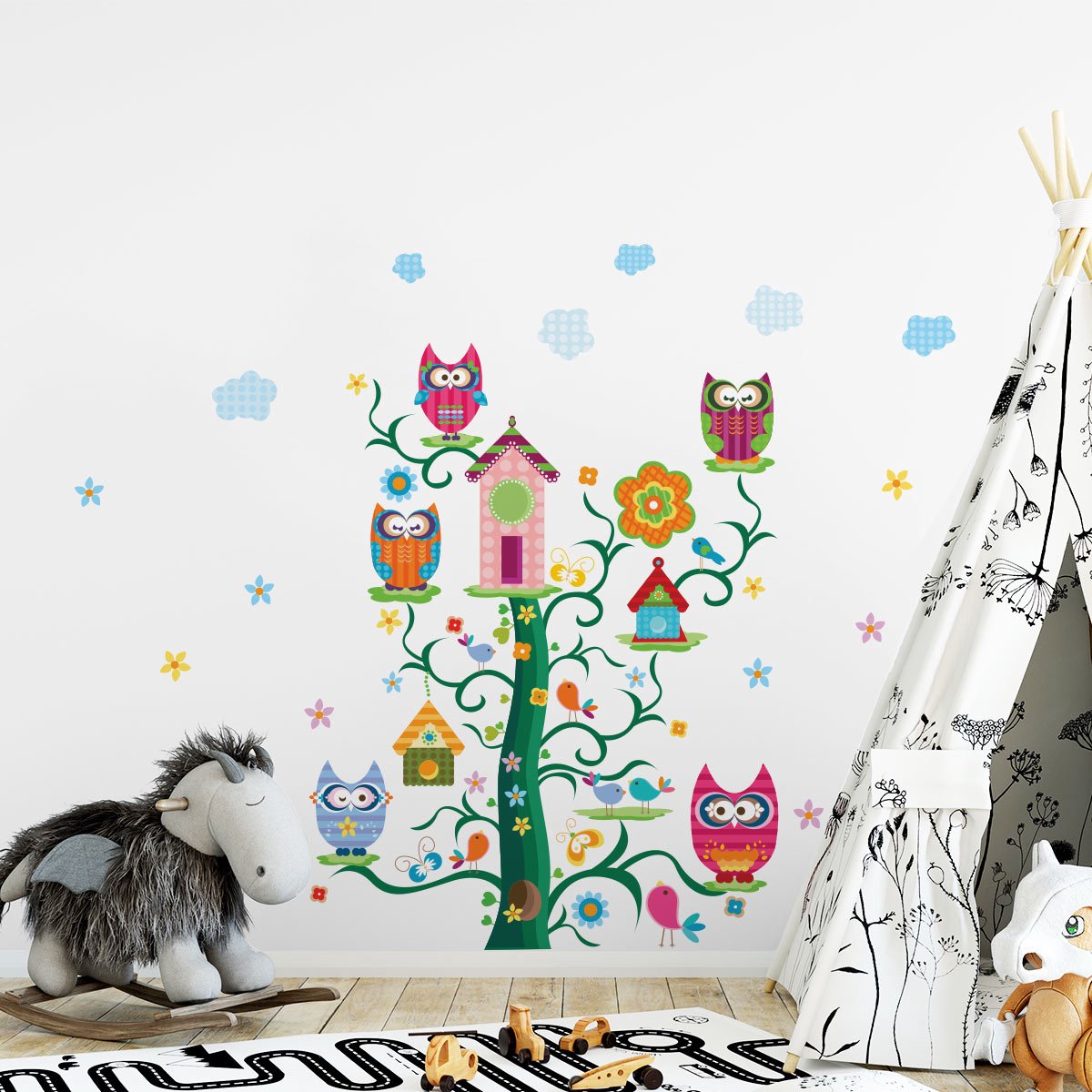 Ambiance Sticker Muurstickers - Uilenkinderen en hun magische boom - transparante zelfklevende achtergrond - 100x135cm Multi color