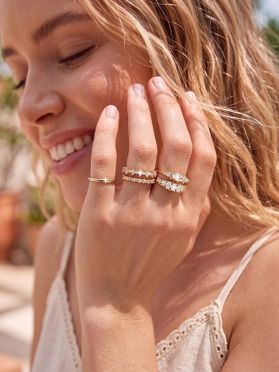 Dainty 14K Gold Plated Stackable Cubic Zirconia Rings 5PCS, Size 7 | Non-Tarnish Thumb Ring Set, Wedding Engagement Bands, Minimalist Trendy Statement Rings Stack, Jewlery Gifts for Women — afbeelding 5