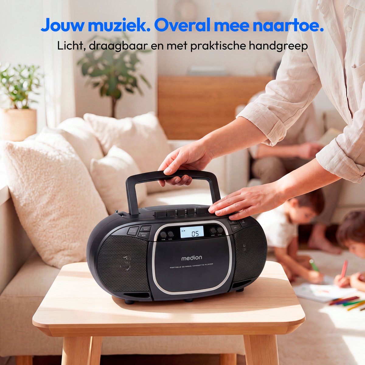MEDION E66476 Stereo Sound Systeem (Boombox, CD-speler, MP3, cassette, draagbare cassettespeler voor kinderen, FM-radio, AUX, hoofdtelefoon, netstroom & batterij), zwart thumbnail 2
