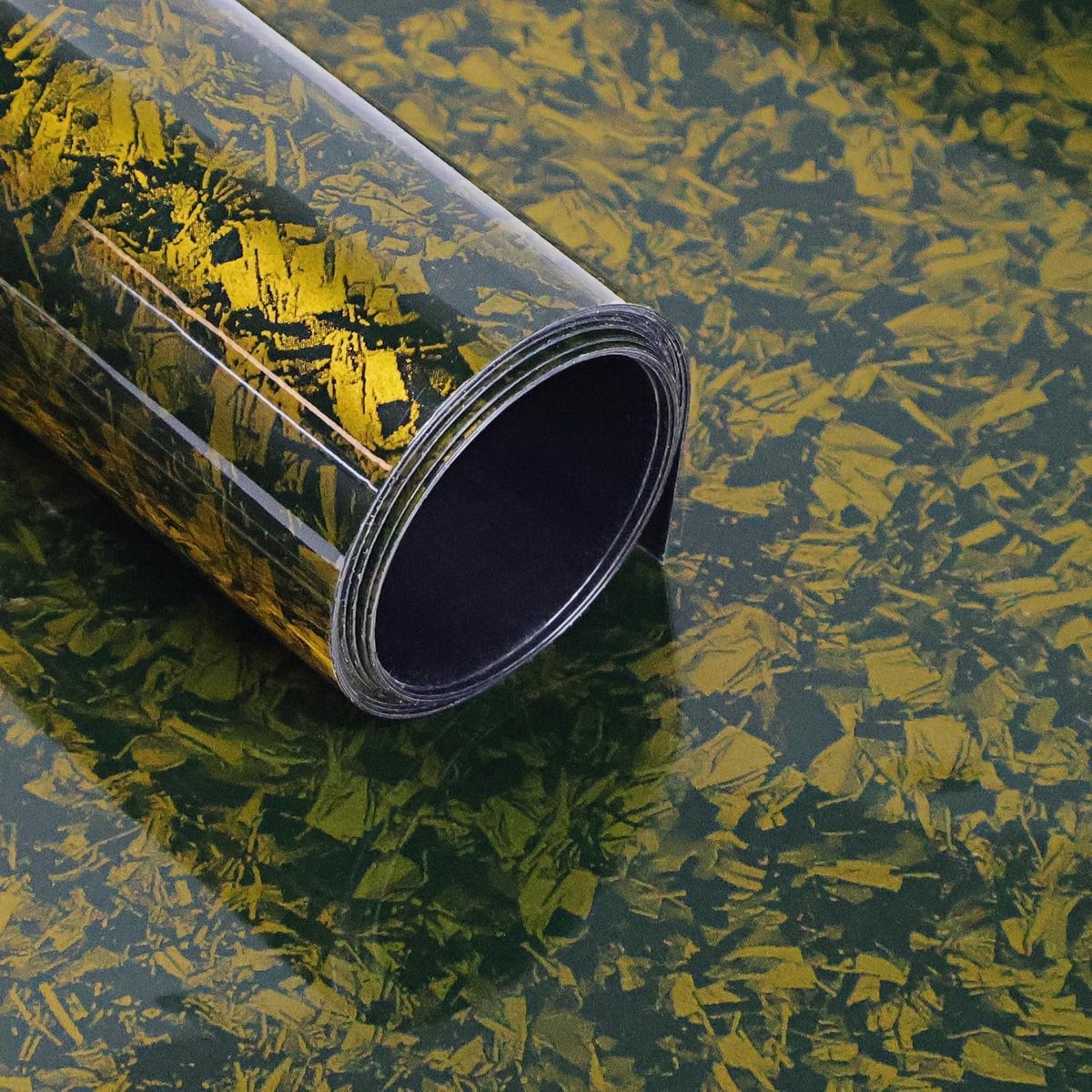 Autobezetting 30 x 150 cm - gesmeed goud - glanzend carbon - zelfklevend met luchtontlastingstechnologie - SnelShoppen
