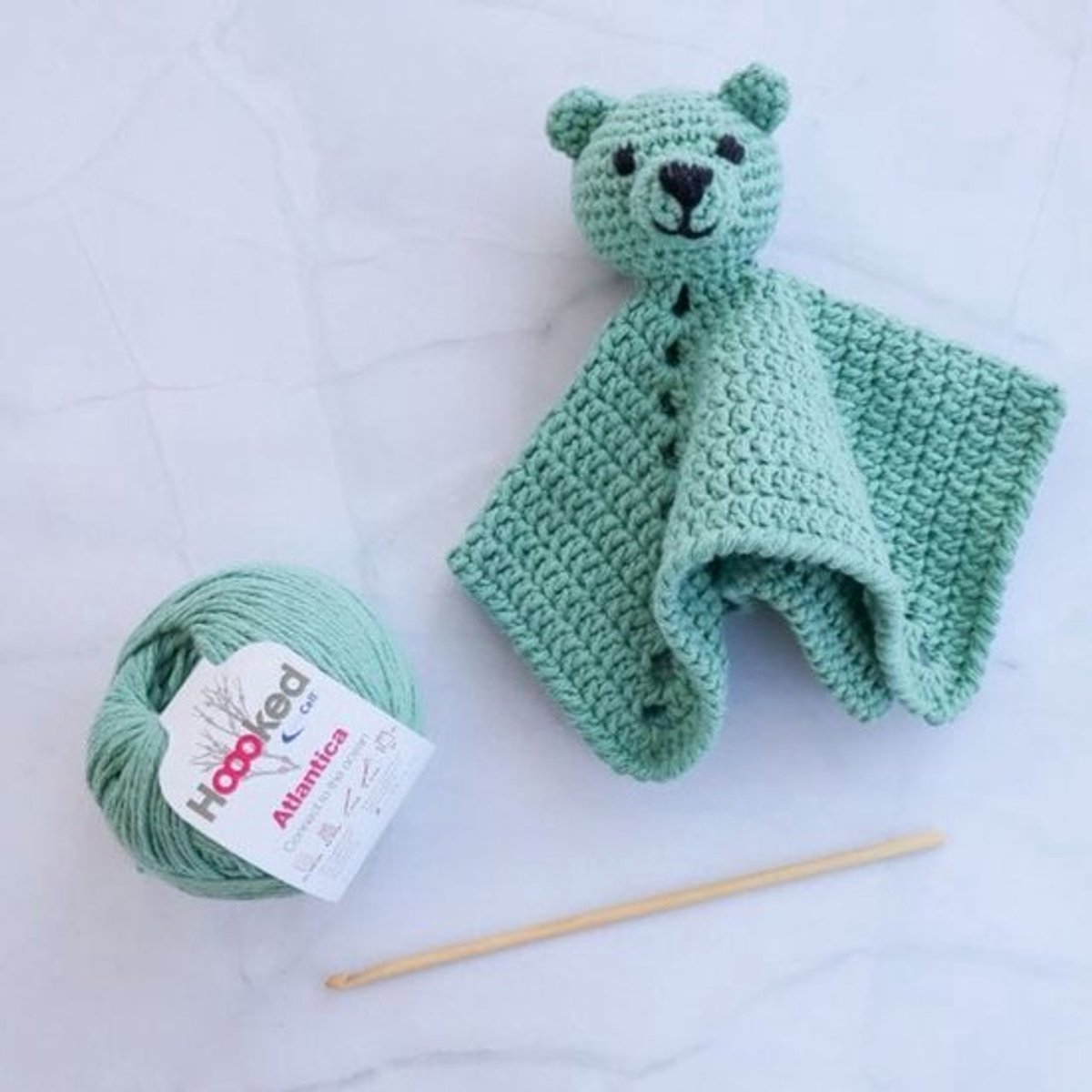DIY Haakpakket Knuffeldoekje Beer Bo – Sage Green