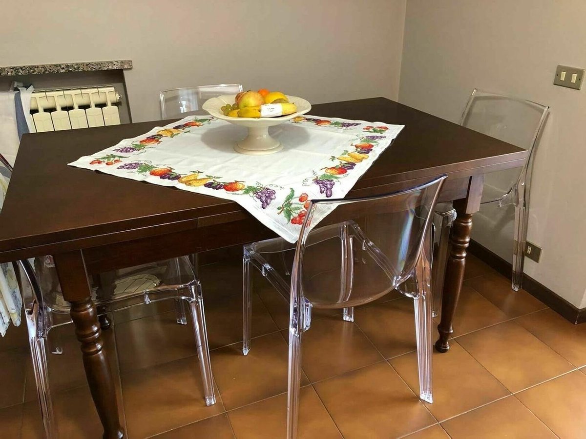 Eettafel Uitschuifbaar - Houten Tafel - Gezellig Tafelen - Massief Hout - Tot 230 cm - Donker Walnoot