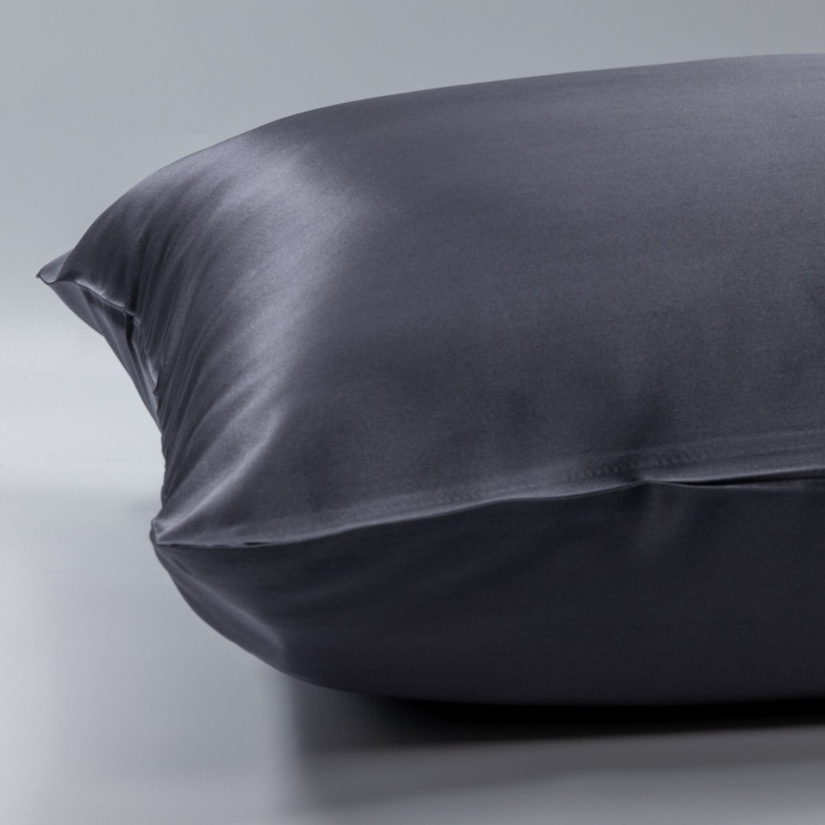 4x Zijden Kussensloop 60x70cm Antraciet Ritssluiting 19 Momme - Kussensloop set - Luxe Sil