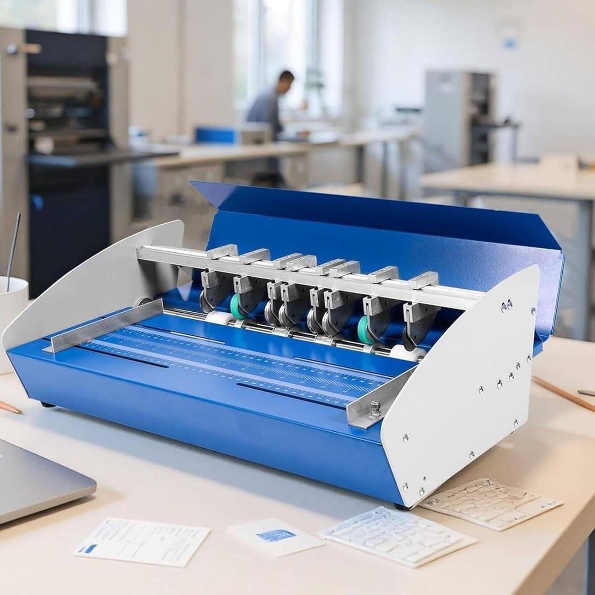 Papier Vouwmachine - Automatische Perforator - Documenten Bewerken - 3-in-1 Functionaliteit - 460mm Papierbreedte - Blauw