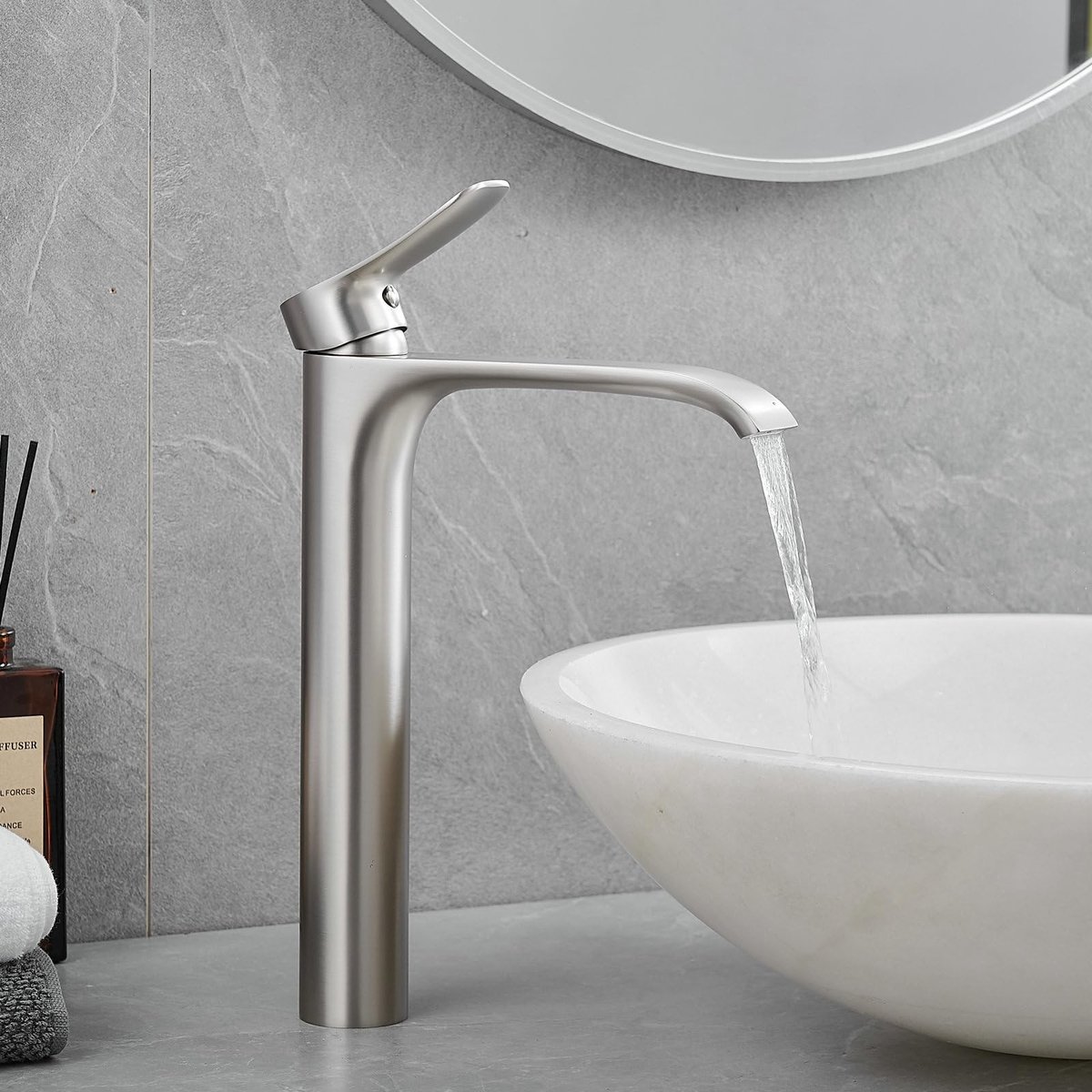 Dailygoods- Badkraan Waterval - Eengreeps Mengkraan - Hoge Wastafelkraan - Geborsteld Nikkel - Luxe Design - Duurzaam Materiaal