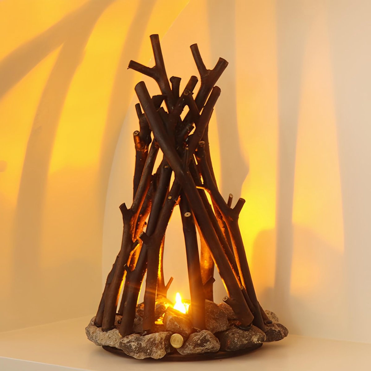 SnelShoppen - Retro Vreugdevuur Lamp met Oplaadbare LED Vlam - Kampvuur Effect - Boomtak Vorm - 3 Modi - Veilig voor Binnen en Buiten - Tafelblad Deco