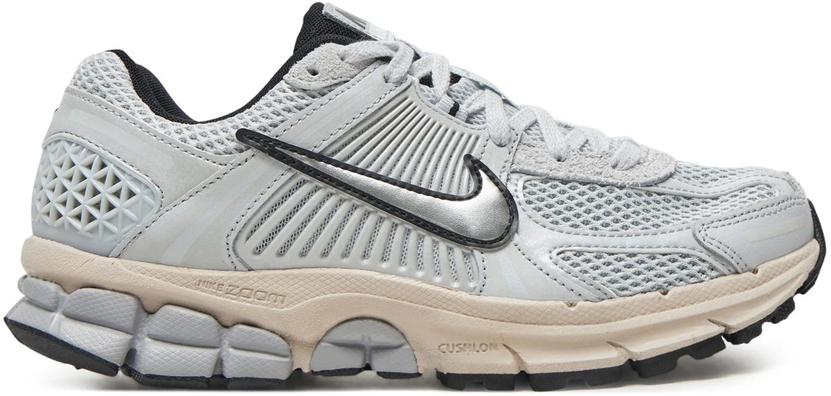 NIKE W ZOOM VOMERO 5 C.O.R. FN6742-002 Nike dames sneakers 37 5 Veelkleurig