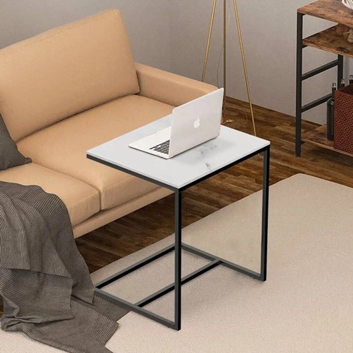 Moderne C-vormige bijzettafel met metalen frame, kleine marmeren salontafel voor laptopondersteuning i