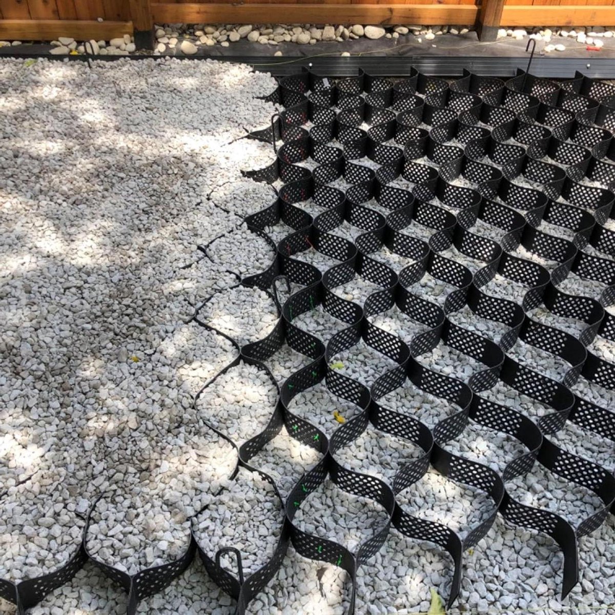 Kunststof Bestratingsrooster - Grindstabilisator - Terrassen Aanleggen - Eenvoudig Te Snijden - 4 x 8 m - Zwart