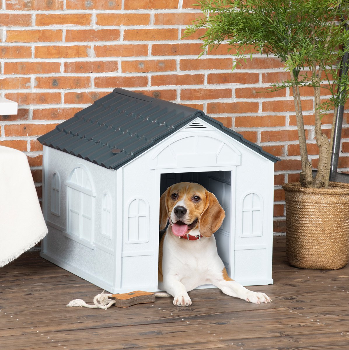 REDOM - Hundehütte - Satteldak - Voordeur en ventilatieopening - Weerbestendig - Outdoor - Kunststof - Grijs - 65 x 75,7 x 63 cm