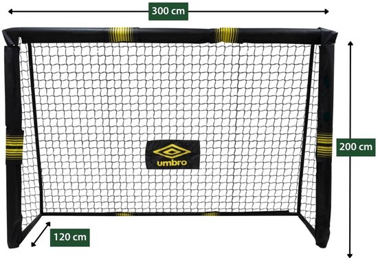 Zwart Umbro voetbaldoel van 300 x 200 x 120 cm met gele accenten.