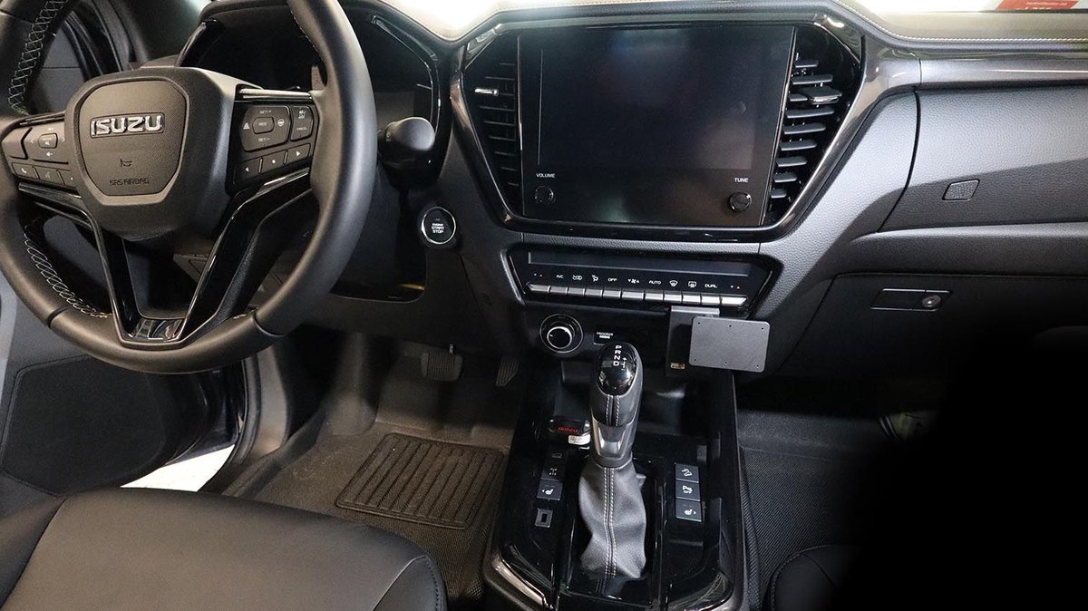 Proclip Isuzu D-Max 20- Angled mount