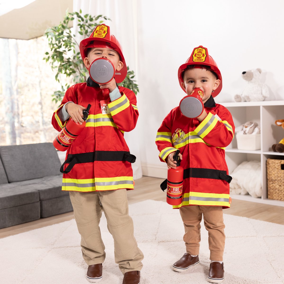 Melissa & Doug – Verkleedset brandweer – Inclusief megafoon met geluid — afbeelding 5