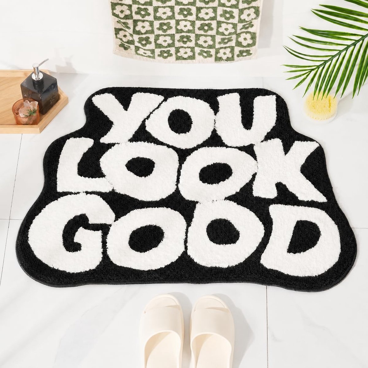 Badmat met 'You Look Good' Print - Antislip - Zwart/Wit 70 x 20 cm