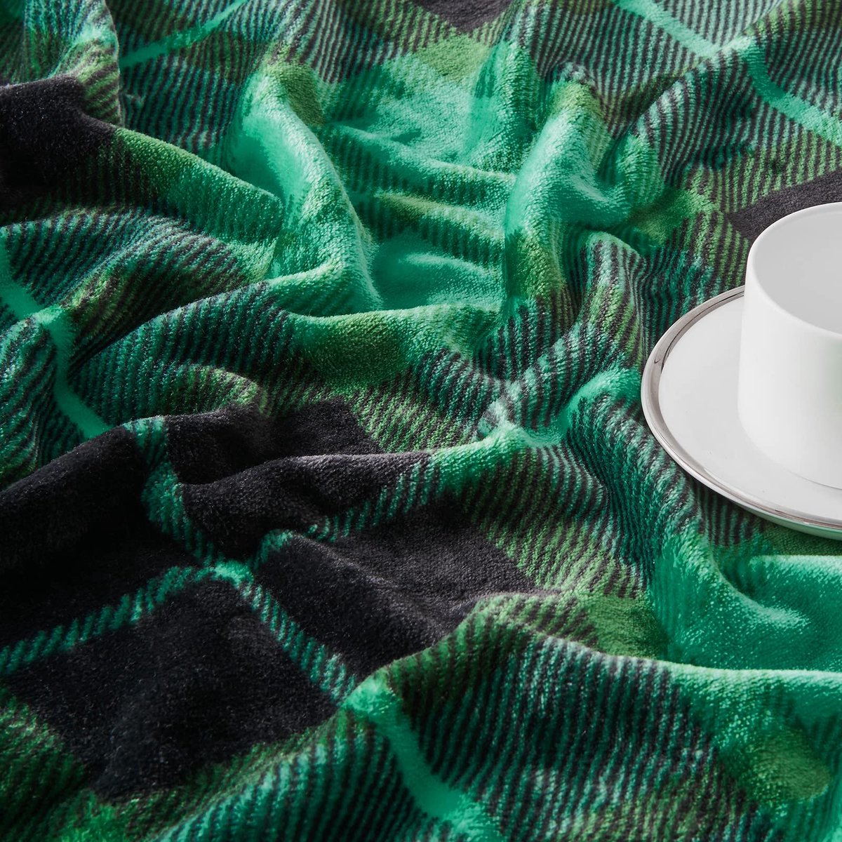 SnelShoppen - Flanellen Fleece Deken 150x200 cm, Groen Plaid voor Bed, Bank, Auto, Perfect voor Alle Seizoenen, Zacht en Comfortabel