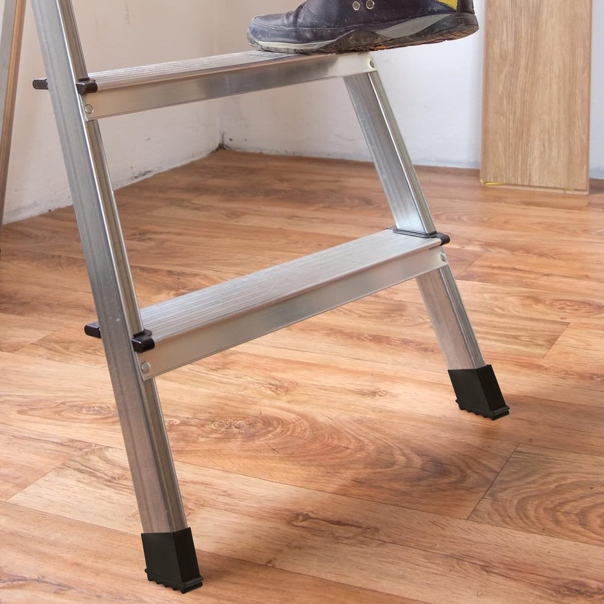 Dailygoods- Laddervoeten 4 Stuks - Rubber Antislip Vervangend - Duurzaam - Goede Grip - Slijtvast - Afmetingen 6,3x2,4x3,6 cm - Ladderkappen