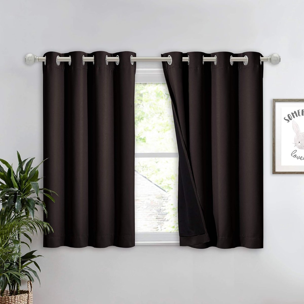 100% verduisteringsgordijn 114 cm lang, 2 dikke lagen volledig verduisterend raambekleding, thermisch geïsoleerd gevoerd gordijn voor kelderraam (bruin, 1 stuk, 132 cm breedte per paneel)