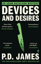 Boekomslag van 'Devices and Desires' met een groen mes en een silhouet van een figuur. Bevat citaten van Sophie Hannah en Ruth Rendell.
