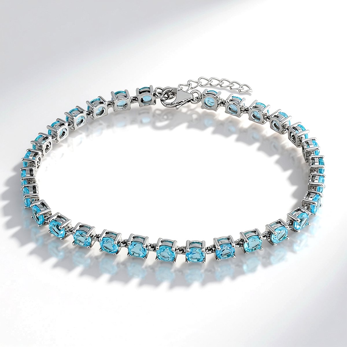 Cavill - Zilveren Armband - 925 Sterling Gerhodineerd - 8,75 ct Braziliaanse Topaas - Verstelbaar - Ronde Edelsteen - Chique Damesarmband