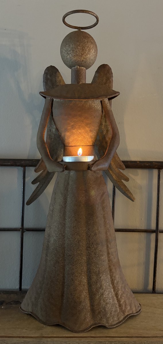 Engel Lucie | Bruin | Staand Beeld | Kerst | Kerstmis | Winter | Woonaccessoires | Woonaccessoire | Decoratie | Decoratief | Deco | Verhuizen | Familie | Vrienden | Wonen | Woonkamer | Living | Landelijk | Industrieel | Overledene | Herinnering