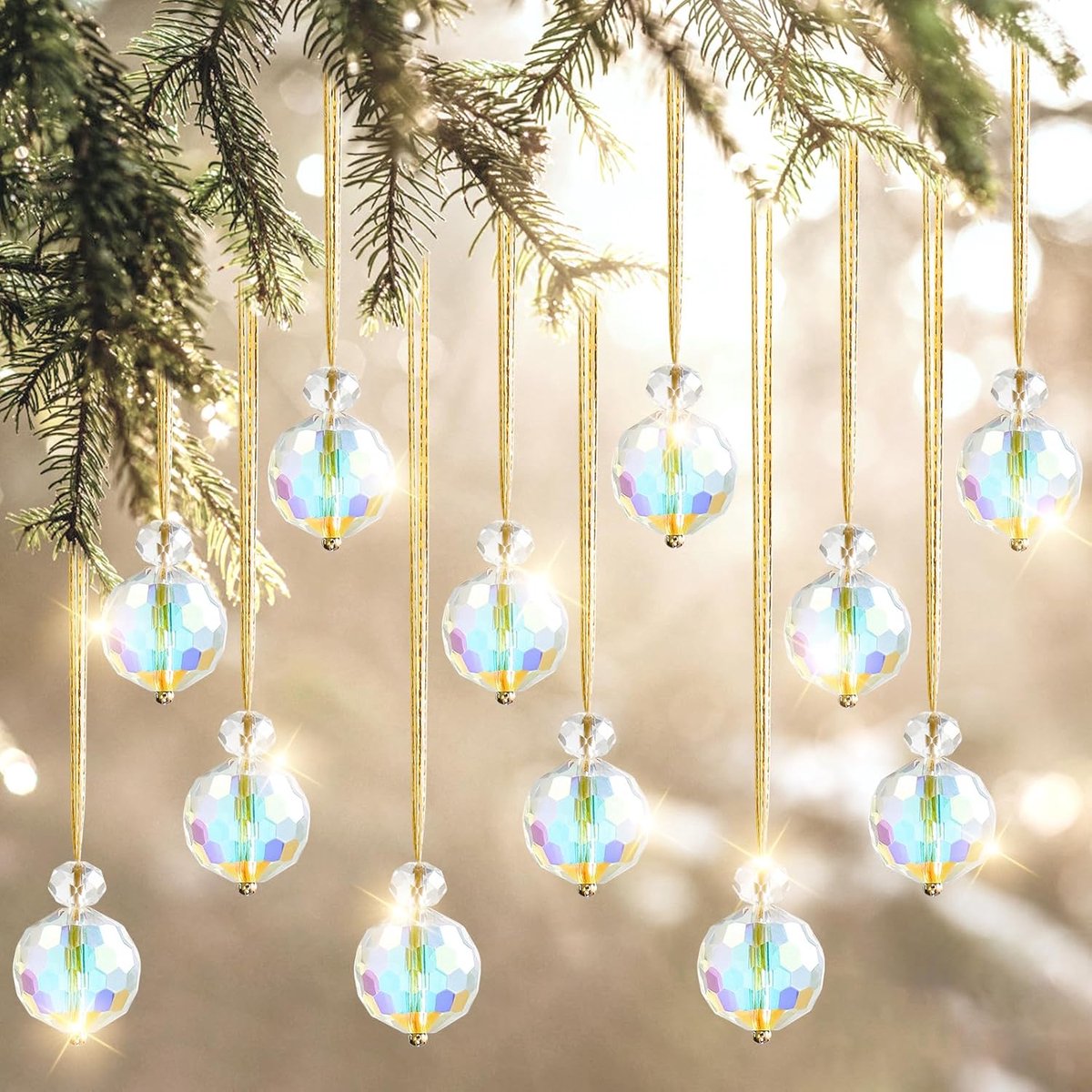 12 stuks Kerstboom Decoraties Kristallen Bal Ophangende Ornamenten 22mm Glazen Kerstbal Regenboog Prisma Ballen Zonnevangers Kerstboom Veelkleurige Hangers voor Kerstfeest Bruiloft