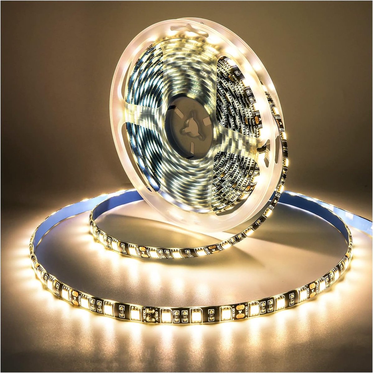 SnelShoppen - 12V LED Strip Warm Wit 3000-3400K 5m - Waterproof 300 LEDs voor Sfeervolle Verlichting in Keuken, Slaapkamer, Tuin en Feestjes