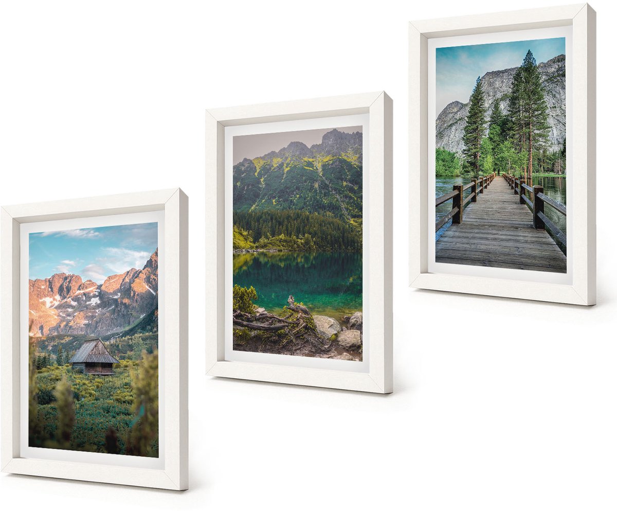 Coloray 3-Delige Schilderij Set - Berglandschap met een meer en een houten steiger - 20x30 - Schilderijen Set - Wanddecoratie - Woonkamer - Moderne Wanddecoratie