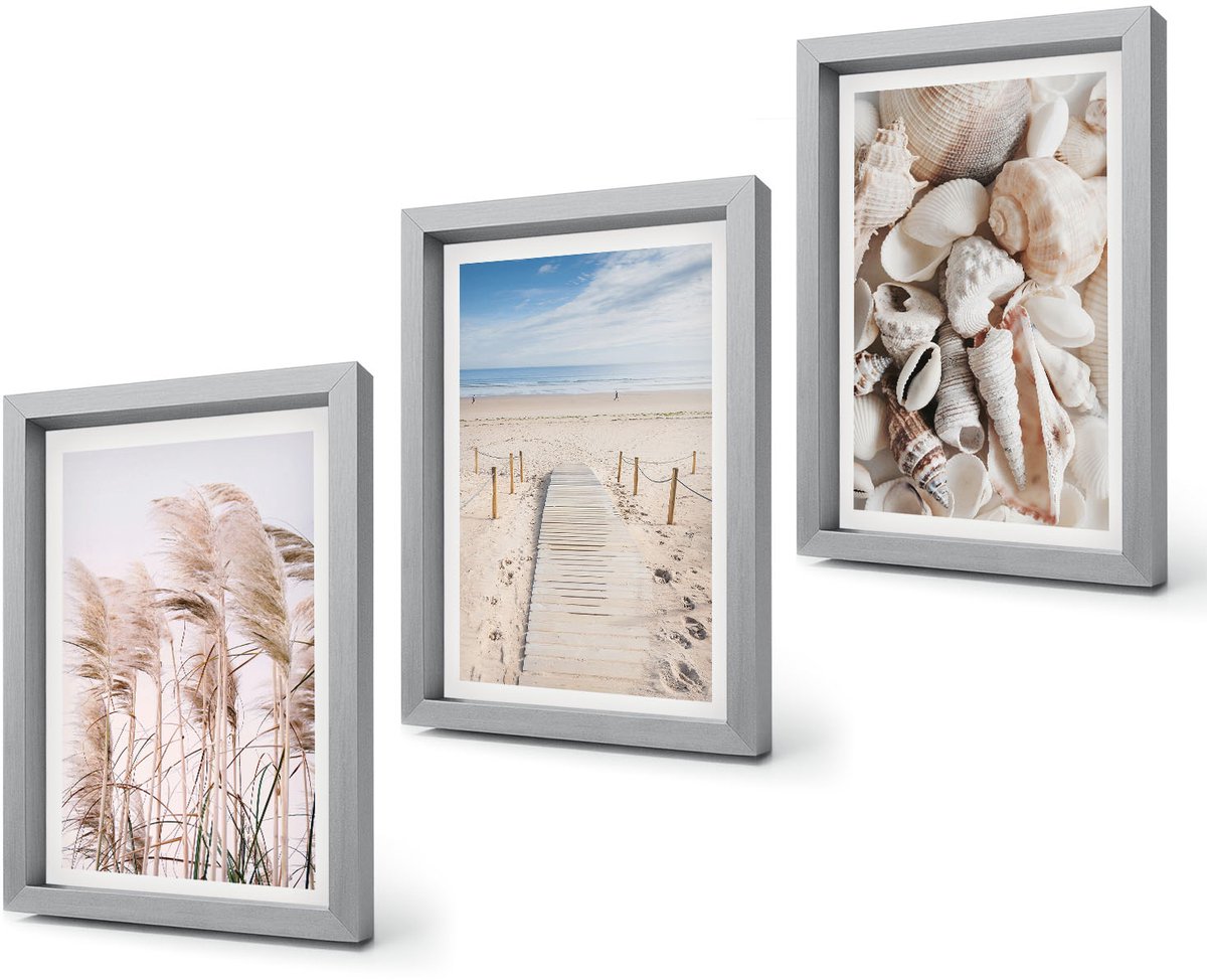 Coloray 4-Delige Schilderij Set - Zandstrand met schelpen en zeegras - 20 x 30 cm - Wanddecoratie - Schilderijen Set - Interieur - Stijlvolle Muurdecoratie Zilveren lijst