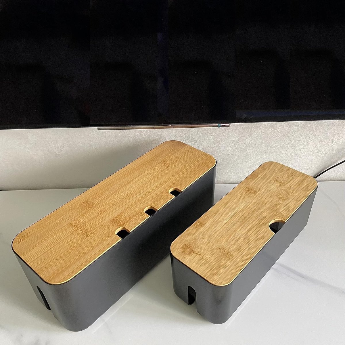 Organiseer en Verberg Elektrische Kabels met 2 Stuks Kabelbeheerdozen - Ideaal voor TV's, Computers en Bureau's (Zwart)